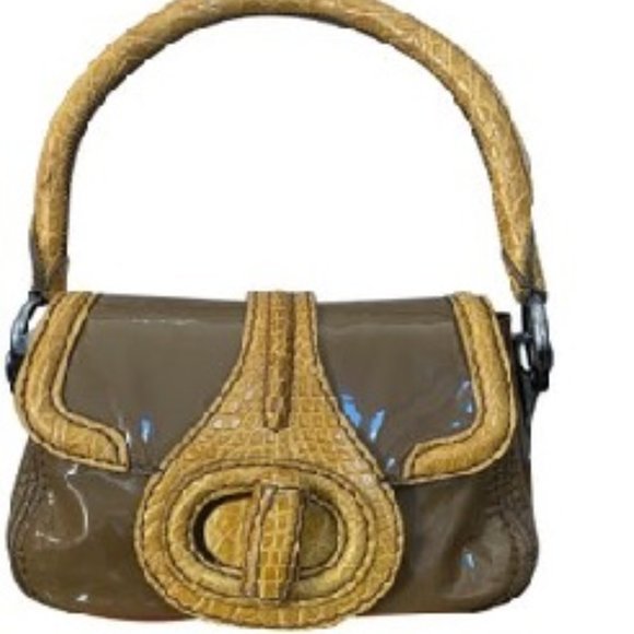 Prada Pattina Sottospalla Patent Leather Bag - Picture 2 of 10